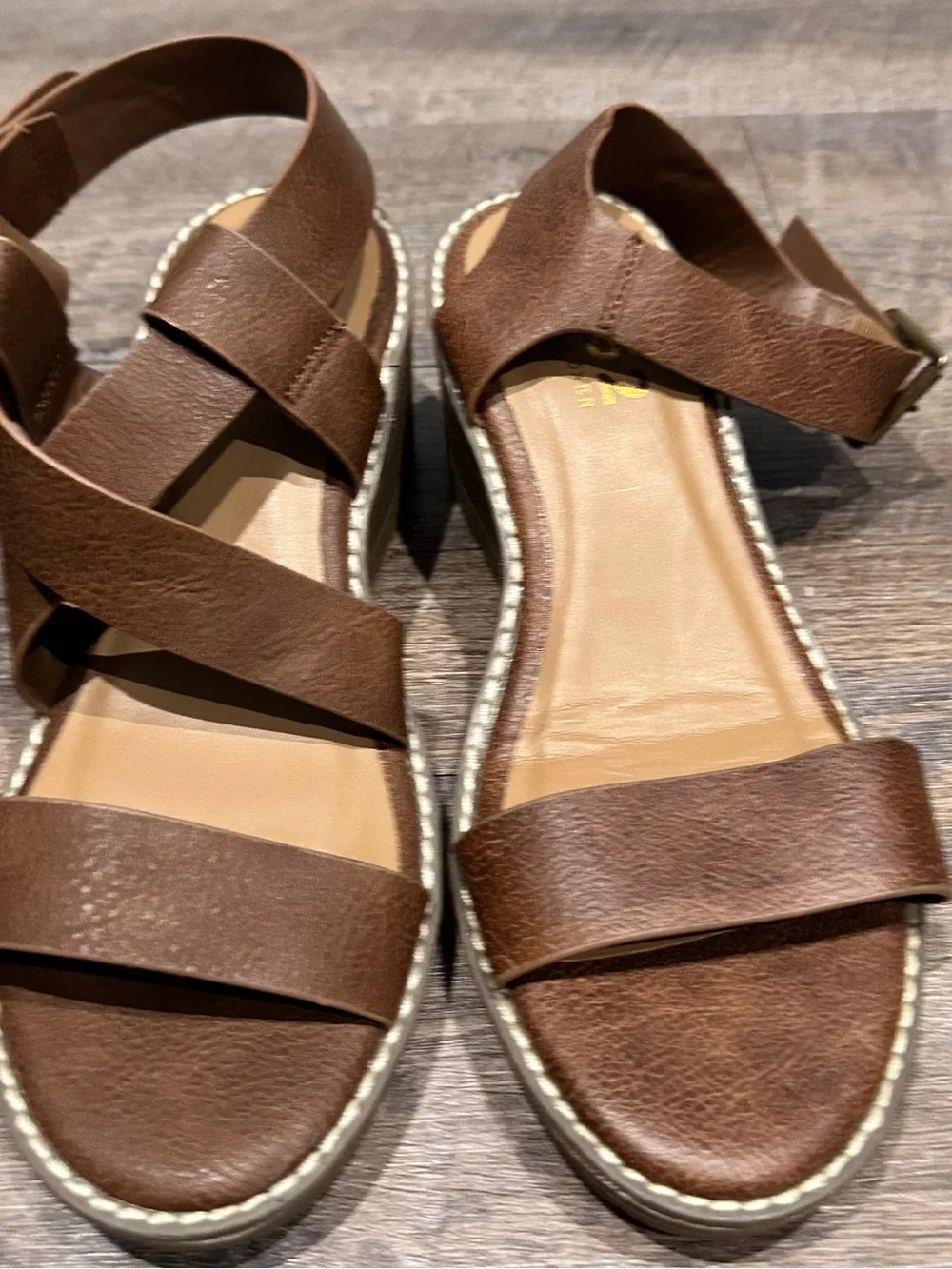 B-52 by Bullboxer Brown Leather Wedge Sandals Size 7